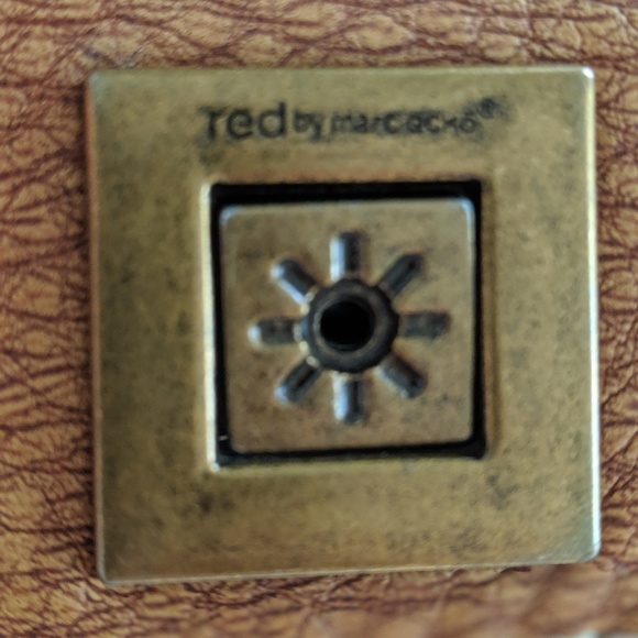 Red by Marc Ecko Purse - Picture 6 of 6